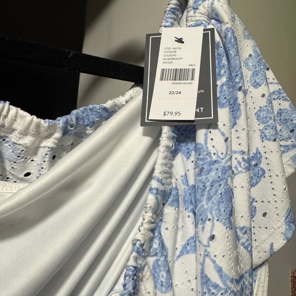 Lane Bryant- Maxi Floral Blue and White Women's Dress - Picture 3 of 3
